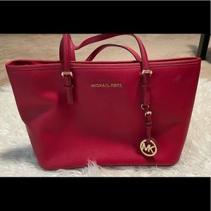 Micheal kors red bag